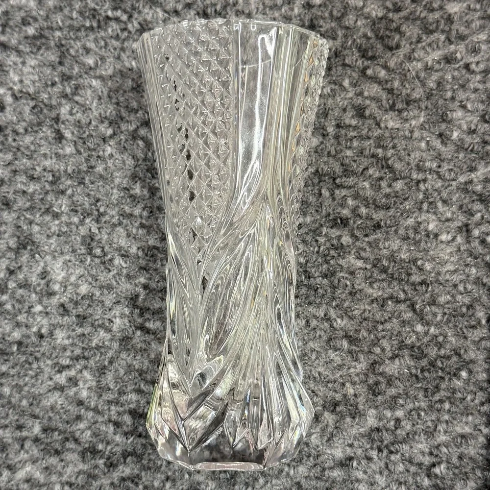 Buckingham Collection Crystal Bud Vase 5
